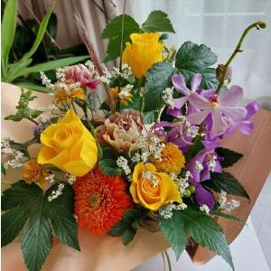 ふるさと納税 【定期便６ヵ月】季節の生花アレンジ　Sサイズ　６ヵ月連続でお届け 【 フラワー アレンジメント お花 ギフト プレゼント 贈り.. 神奈川県小田原市