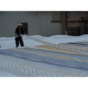 ふるさと納税 麻織物の雪晒しと仕立て直し 新潟県