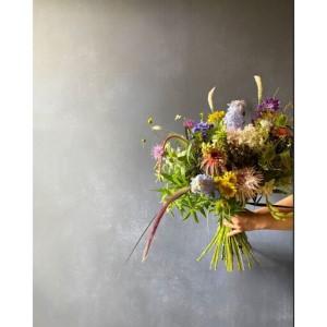 ふるさと納税 【定期便 3回】季節のお花・おまかせフラワーアレンジ 愛知県名古屋市