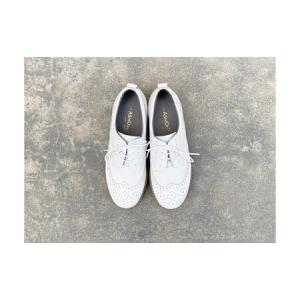 ふるさと納税 軽量メダリオンシューズ　【アイボリー / サイズ　22.5センチ】 兵庫県神戸市