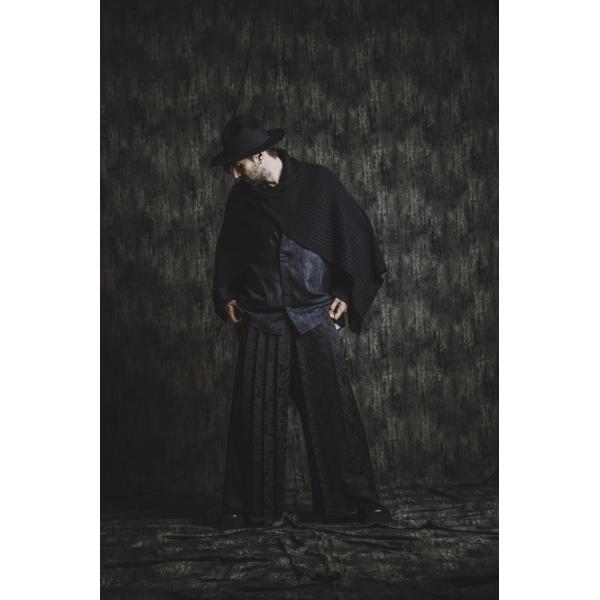 NO ID. ノーアイディー　ハカマプリーツトラウザーズ