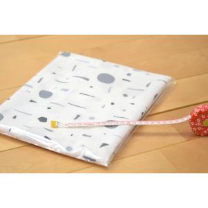 生地 ダブルガーゼ 綿100％ 1ｍカット済み 112ｃｍ巾 ジオメトリー （ストーンパウダー） ホワイト 日本製の商品画像
