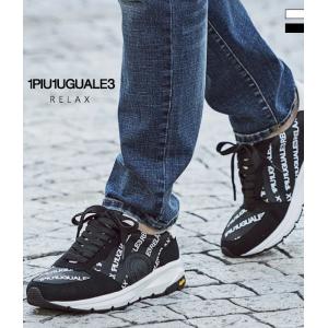 1PIU1UGUALE3 RELAX ウノピゥウノウグァーレトレ ハーフサークルロゴ