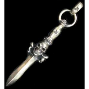 Gaboratory（ガボラトリー） One third Skull On Dagger Pendant With