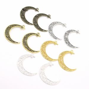 金属チャーム　月　透かし柄　アクセサリーパーツ　ハンドメイド