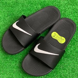 NIKE（ナイキ） ◇◇＜ナイキ＞ カワ スライド GS／PS 819352 (001