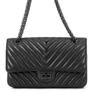 シャネル チェーンショルダーバッグ 2.55 シェブロン エイジドカーフレザー A37586 CHANEL 黒