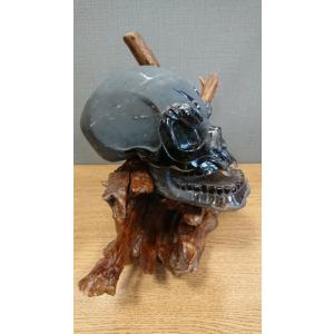 チベットモリオン水晶 ドクロ彫刻品 幻の名品の詳細画像2