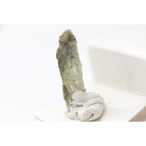 アホー石入り水晶3×0.8×0.8cm 南アフリカ・メッシーナ産
