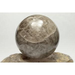 山梨県黒平産 72mm 草入煙水晶 丸玉 販売...の詳細画像4