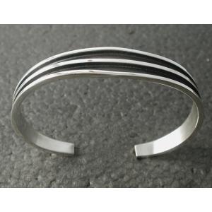 シルバーアクセサリー バングル インディアンジュエリー ナバホ Nora