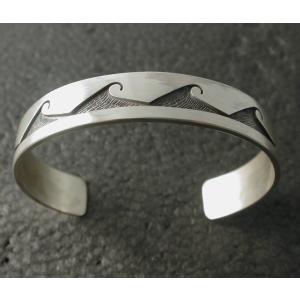 ブレスレット・バングル indian jewelry Eddison Wadsworth 楽天市場】インディアンジュエリー ホピ族 Ronald Wadsworth