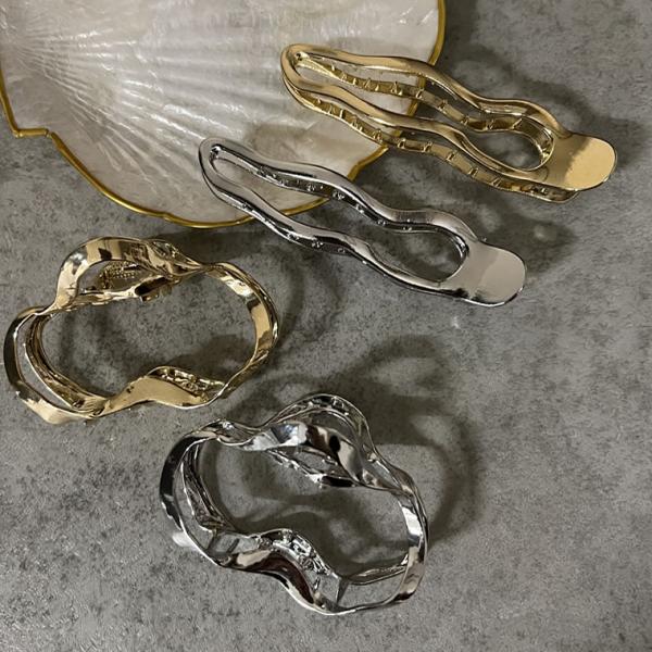 ヘアクリップ レディース ヘアアクセサリー アクセサリー ウェーブ バレッタ メタル 結婚式 返品交...