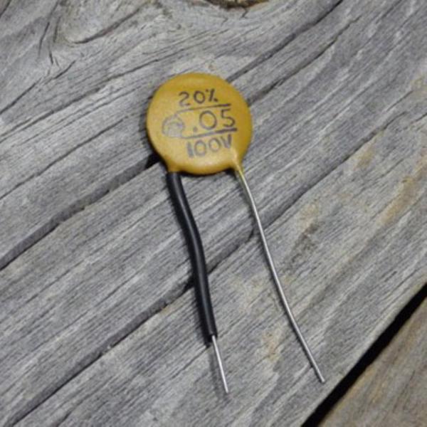 Montreux モントルー 電子部品 キャパシタ Retrovibe Cap “F69” 8985