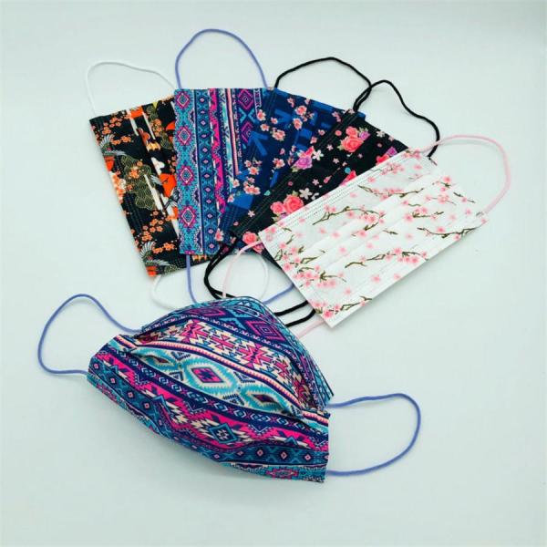 マスク 50枚 不織布マスク 和風マスク 鶴 ツル 梅 小花柄 使い捨て 耳が痛くなりにくい 5種類...