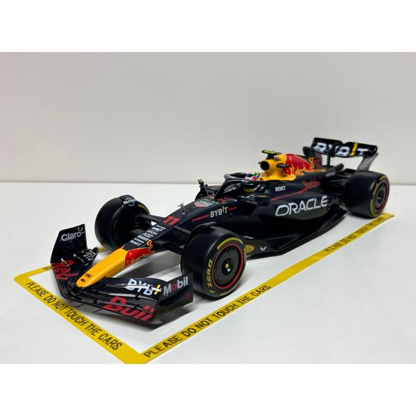 Burago 1/18 Red Bull RB19 2023 #11 S.Perez　レッドブル　ペ...