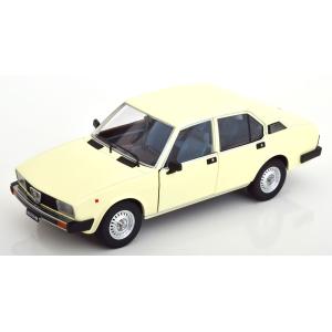 Mitica 1/18 Alfa Romeo Alfetta Berlina 2000L 1978 creme　アルファロメオ　｜garage-forza