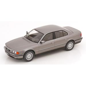 Mitica 1/18 LANCIA THEMA 8.32 FERRARI 1S 1986 ブルーメタリック