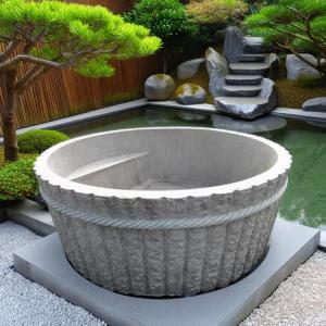 希少 天然 桜御影 大きい 大型 石 風呂 露天 浴槽 湯舟 屋外 温泉 和 和風 日本 庭園 彫刻 巨大 特大 バスタブ 御影石 桶風呂 お風呂 ホテル 旅館 豪華 おしゃれ