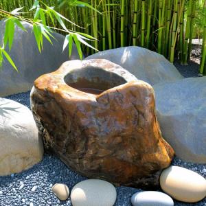 木化石 水鉢 つくばい 珪化木 手水鉢 庭石 蹲 景石 ...