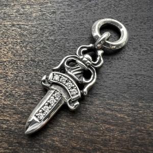 CHROME HEARTS クロムハーツ ダブルダガー ペンダント