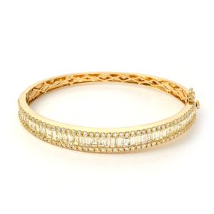 ユキザキセレクトジュエリー　18k.ダイヤバングル ユキザキセレクトジュエリー 18k.ダイヤバングル