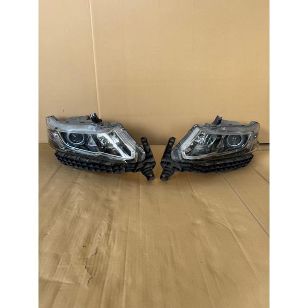 ホンダ オデッセイ アブソルート 前期 (RB3) 純正 左右 ヘッドライト HID バラスト レべ...