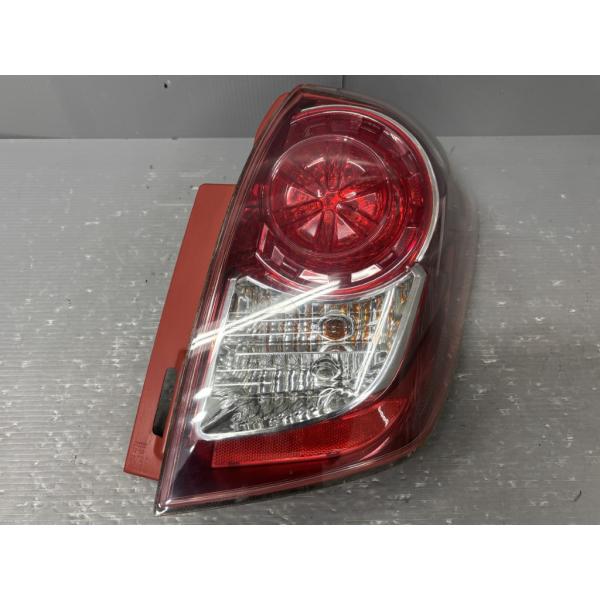 トヨタ ラクティス X 後期 (SCP100) 純正 右 テールランプ 52-192 テールライト ...