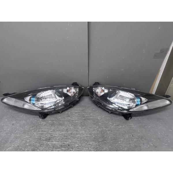 マツダ デミオ 13 SKYACTIV (DEJFS) 純正 ヘッドライト ハロゲン W0128 左...