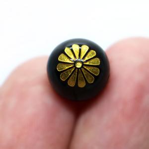 菊紋 オニキス 12mm 家紋・彫刻ビーズの詳細画像1