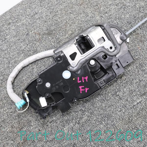 [M-20]ベンツ W177 A200d 左フロントドアロック A0997202102 AMG ライ...