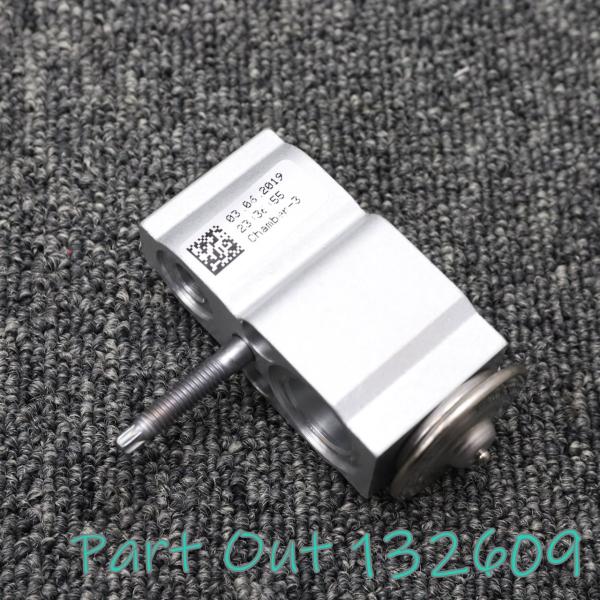 [M-20]ベンツ W177 A200d エキスパンションバルブ A2478307800 W247 ...