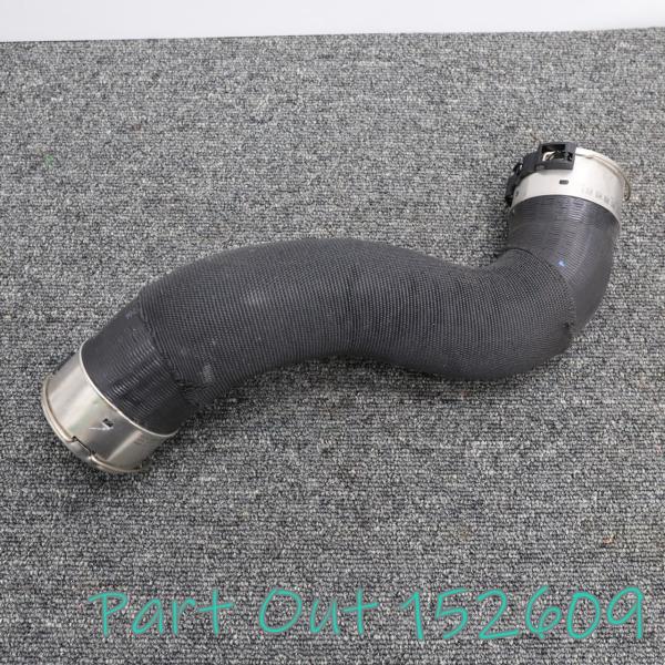 [M-20]ベンツ W177 A200d インタークーラーパイプ エアホース 右側 A2475280...