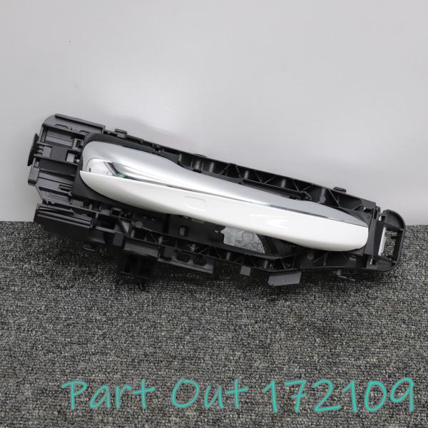 [M-20]ベンツ W177 A200d 149 右リアドアアウターハンドル AMG ライン 中古