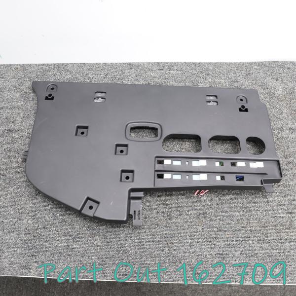 [M-20]ベンツ W177 A200d 左 助手席 ダッシュボード ロアパネル トリム A1776...