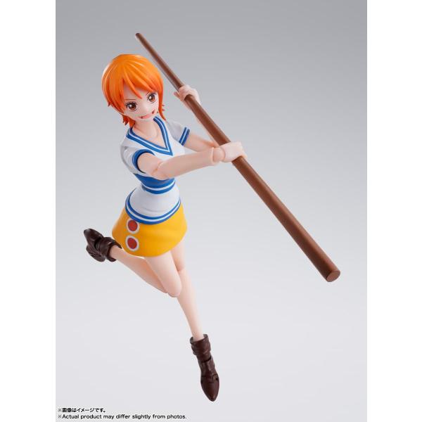 S.H.Figuarts ONE PIECE ナミ -冒険の夜明け- 塗装済み可動フィギュア