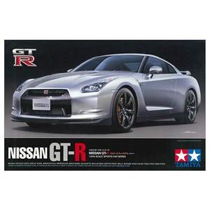 1/24 NISSAN GT-R 24300 組み立て式プラモデル