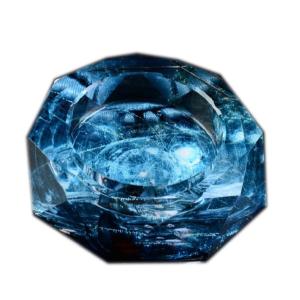 GREEM MARKET（グリームマーケット） 八角形 オクタゴン 多角形 卓上 幻想 蒼 青 ブルー 不思議 高級 クリスタルガラス ガラス製 灰皿 品番：GMS00084（15cm）｜ghouse-ystore