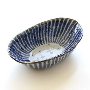 深皿 おしゃれ 盛皿 お皿 和食器 波佐見焼 日本製 染十草 楕円深皿｜ギギリビング