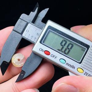 PROME 瑠璃 ガラス 貫通孔 粒売り NO...の詳細画像1