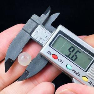 PROME 瑠璃 ガラス 貫通孔 粒売り NO...の詳細画像1