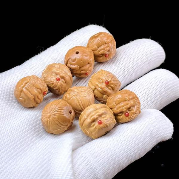 PROME 特別仕様品・大人気・十二支・檀木・申・猿（猴）・14-15mm・貫通孔 P4799