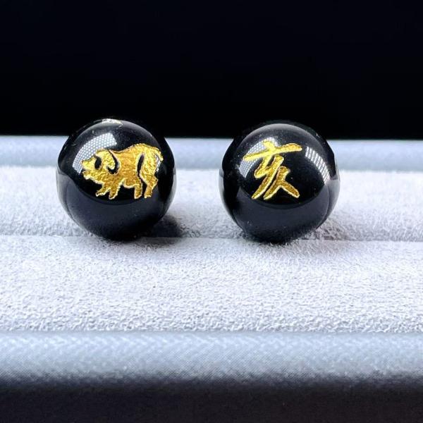 PROME・天然石・大人気・十二支・オニキス・亥・豚・10mm・貫通孔・彫刻品・パーツ P4858