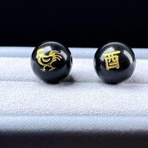 PROME・天然石・大人気・十二支・オニキス・鶏・10mm・貫通孔・彫刻品・パーツ P4865