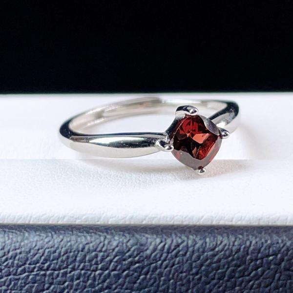 PROME・PREMIUM 天然石 一点物・特別仕様品・ガーネット・指輪・フリーサ イズ・SILVE...