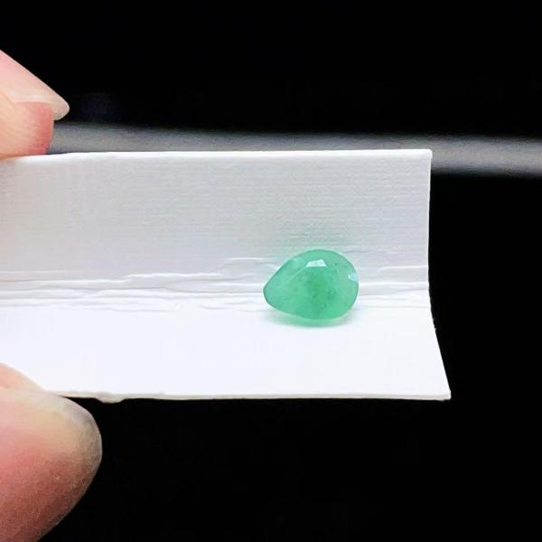 PROME 天然石【一点物】希少鉱・再入荷困難・エメラルド・コロンビア産・ルース・5x4x2mm ・...