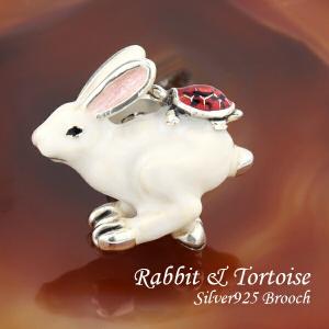 ウサギのピンバッチ w-fs151225.jpg