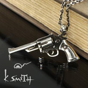 44マグナムリボルバーピストルペンダント シルバー925&ホワイトシェル