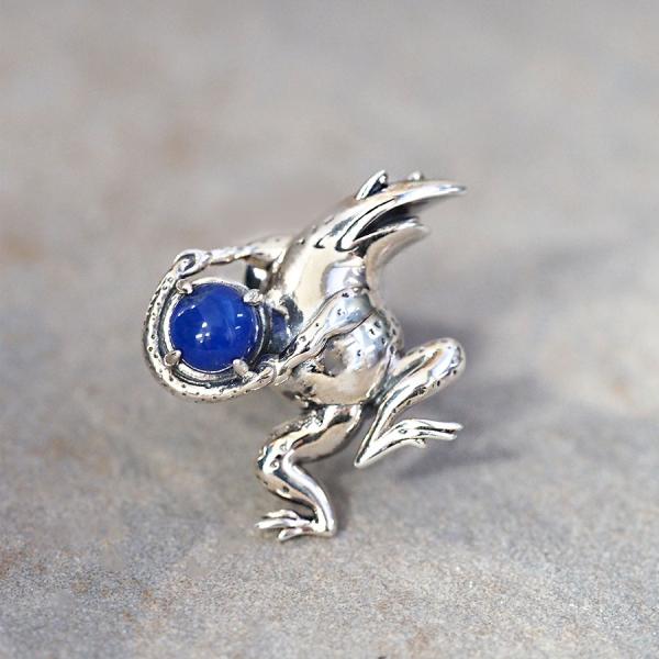 鳥獣戯画 蛙踊り ブローチ ピンブローチ シルバー ラピスラズリ 925 カエル 蛙 銀細工 装飾 ...