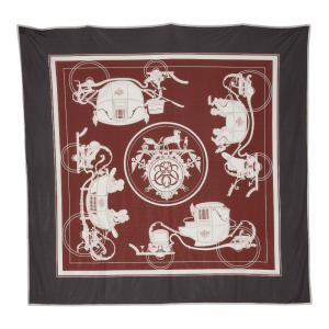 PRADA（プラダ） 三角ロゴプレート 二つ折り財布 ブラック